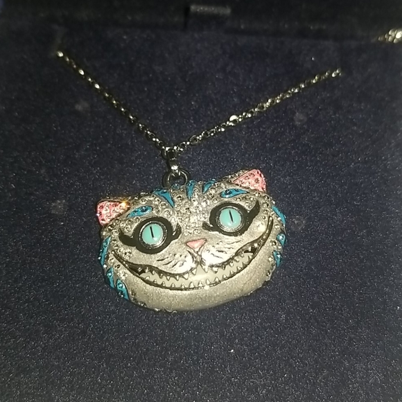 🎉 Host Pick 🥂 LE Swarovski Cheshire Cat Necklace - Picture 5 of 9